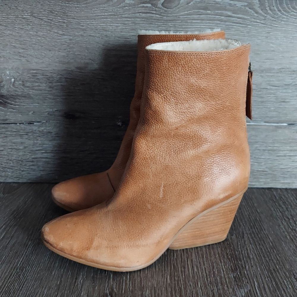 Matisse Sherpa Lined Wedge Heel Ankle Boot Size 7.5 - Picture 4 of 8